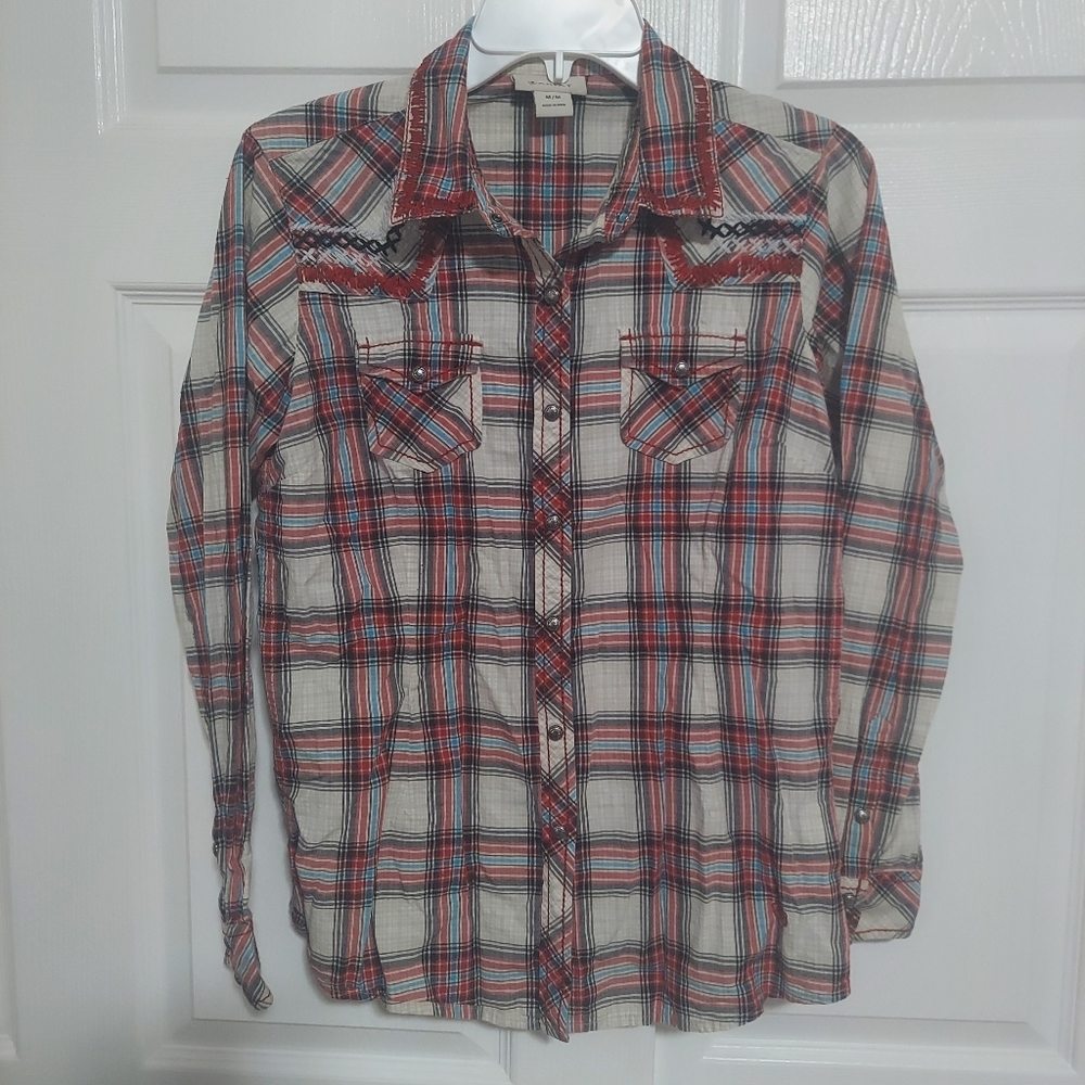 Ariat Button Up Long Sleeve Shirt